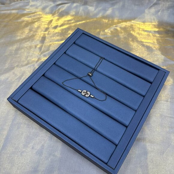 APM Monaco Fleur Lis Bracelet - Picture 3 of 4